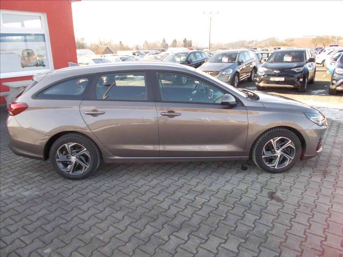 Hyundai i30 Kombi 998,0 88 kw