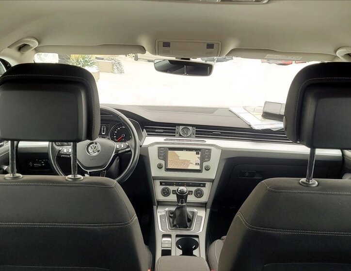 Volkswagen Passat Kombi 1,6 l 88 kw