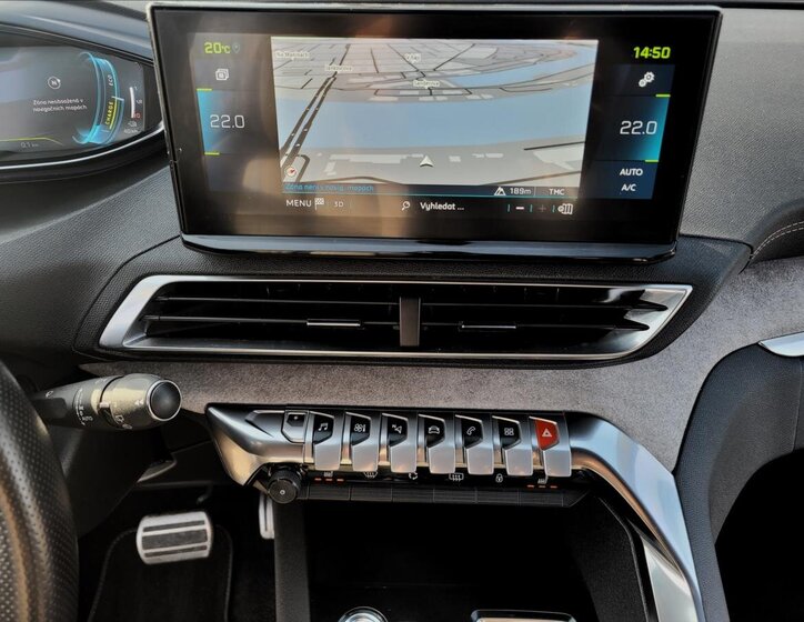 Peugeot 3008 SUV 1,6 l 133 kw