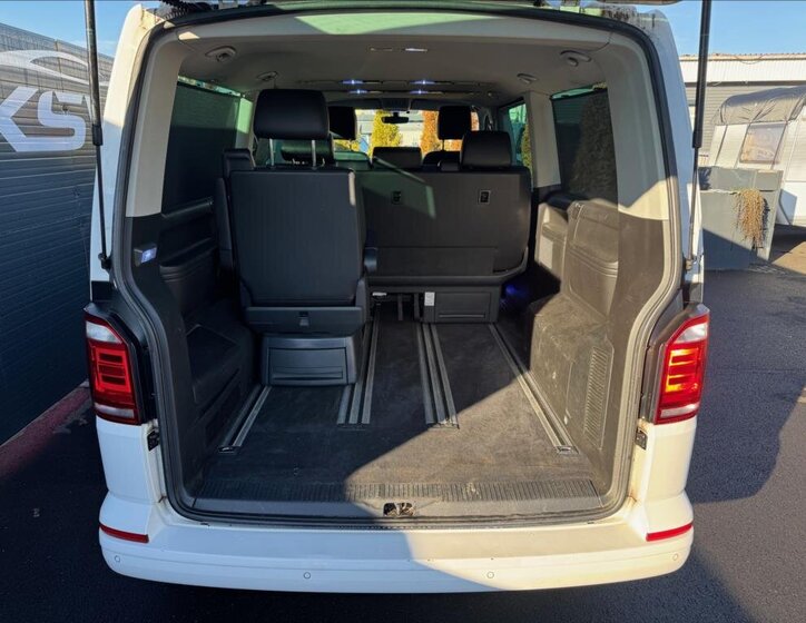 Volkswagen Multivan 9