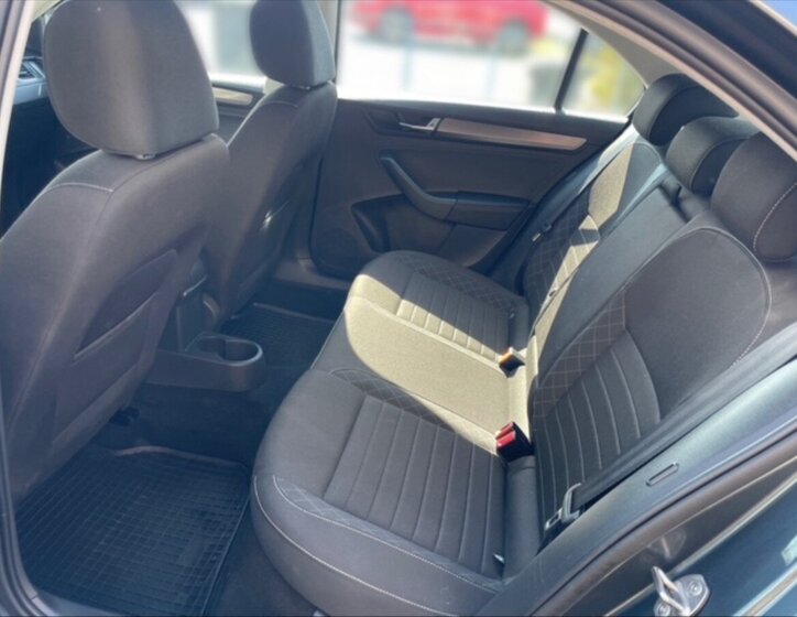 Škoda Rapid Sedan / Limuzína 1,6 l 85 kw