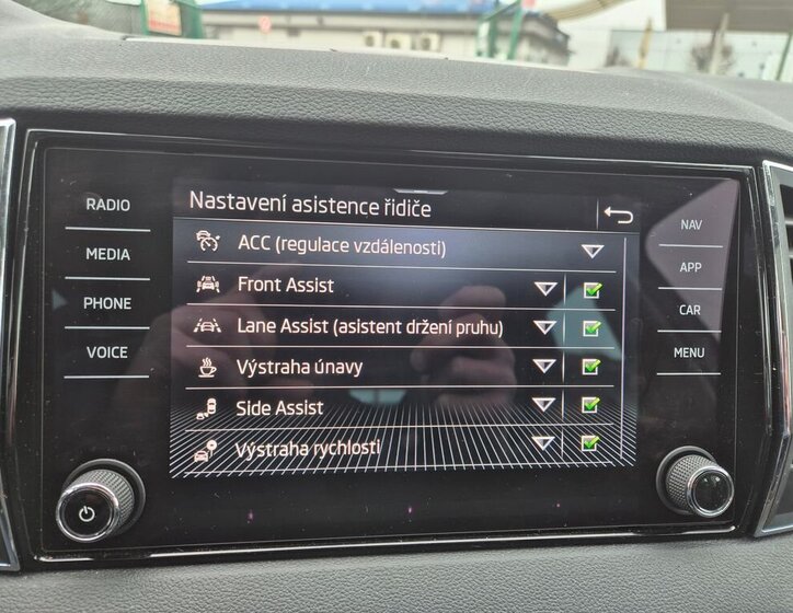 Škoda Karoq SUV 1,5 l 110 kw