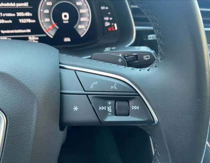 Audi Q8 SUV / Terénní 3,0 l 250 kw