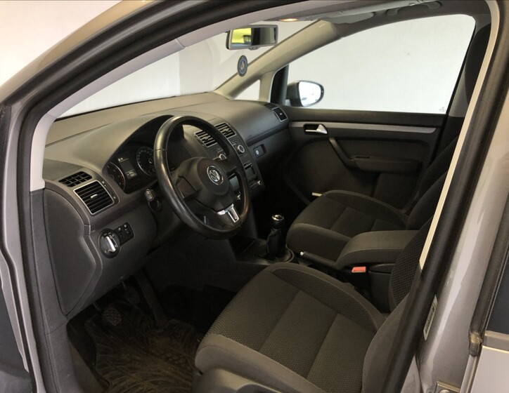 Volkswagen Touran 9