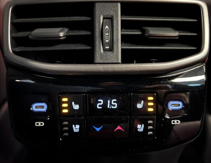 Lexus RX 500h SUV / Terénní 2,4 l 273 kw