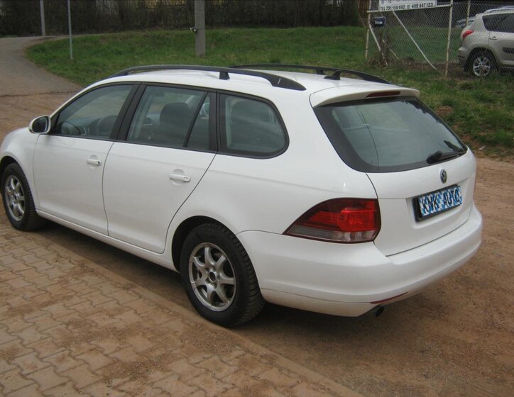 Volkswagen Golf Kombi 1,6 l 77 kw