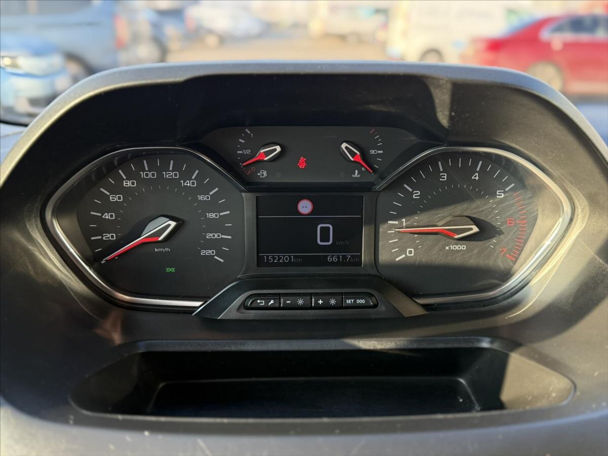 Peugeot Rifter MPV 1,5 l 96 kw