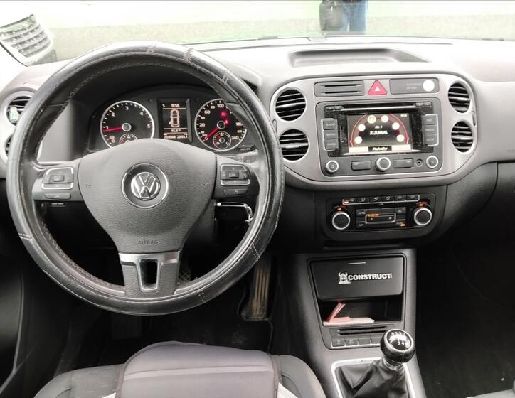 Volkswagen Tiguan 7