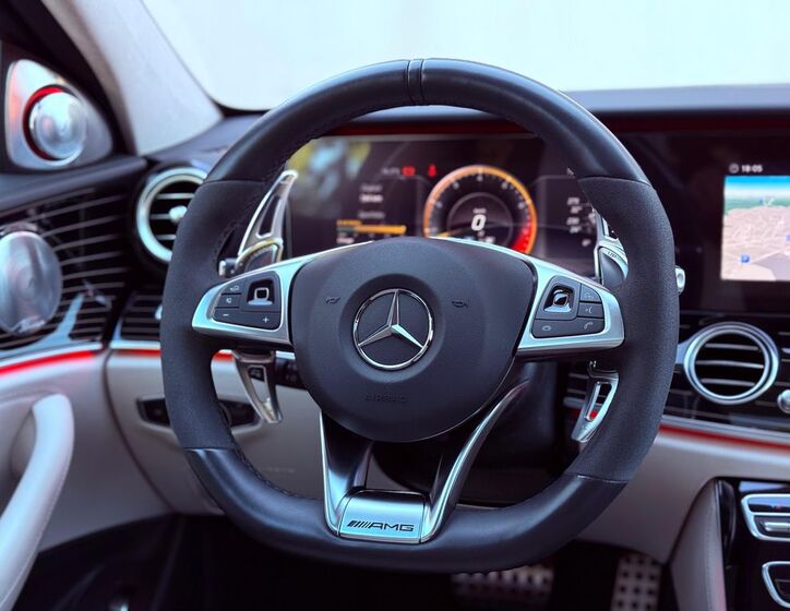 Mercedes-Benz Třídy E 23