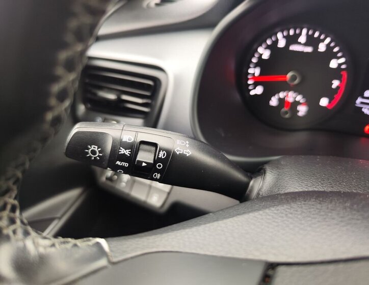 KIA Stonic Hatchback 1,2 l 62 kw