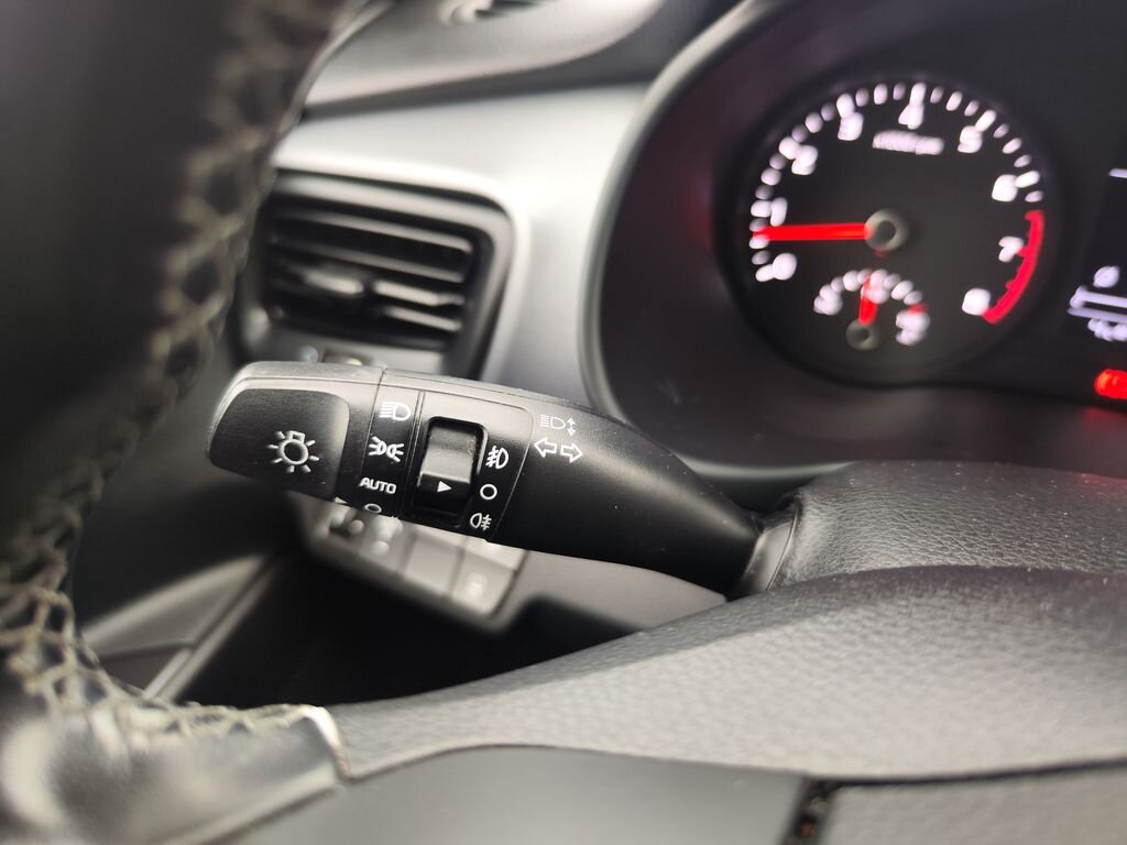 KIA Stonic Hatchback 1,2 l 62 kw