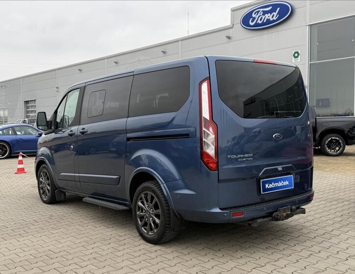 Ford Tourneo Custom MPV 2,0 l 136 kw