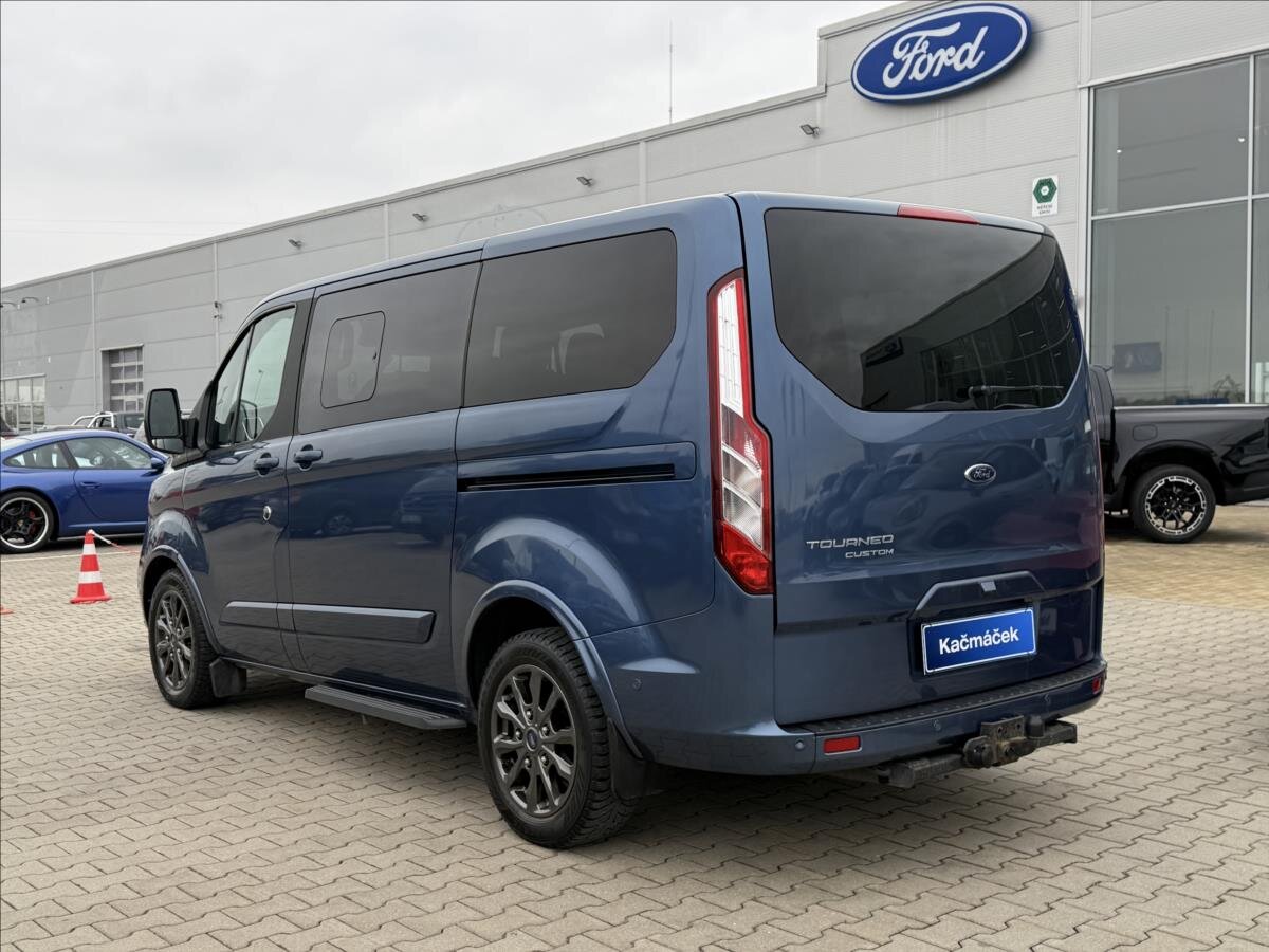 Ford Tourneo Custom MPV 2,0 l 136 kw