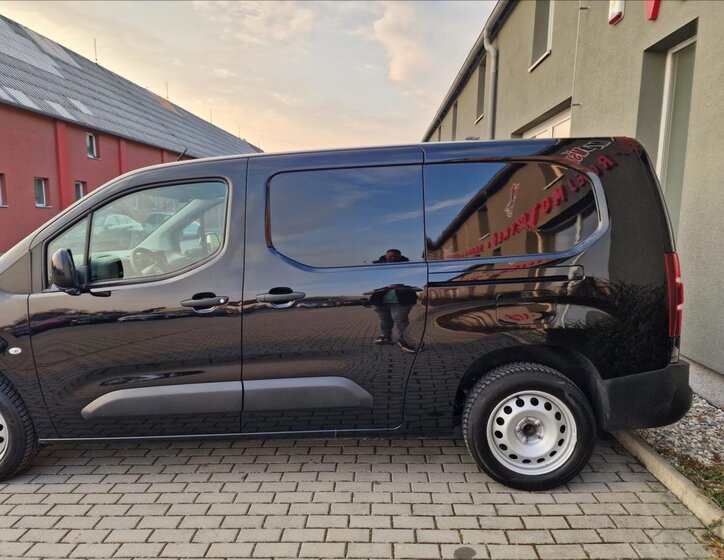 Opel Combo Skříň 1,5 l 75 kw