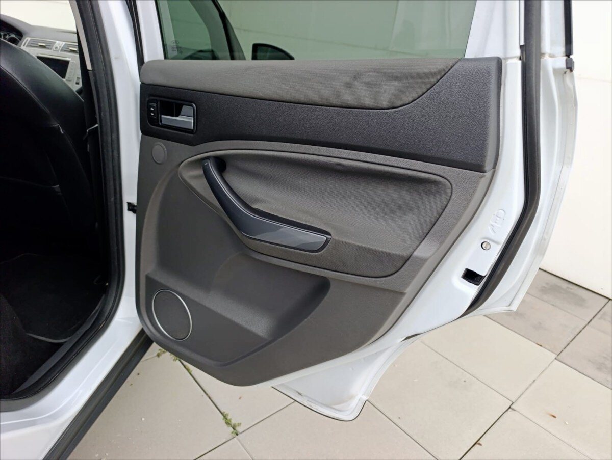 Ford Kuga SUV 2,0 l 120 kw