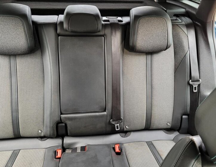 Peugeot 3008 SUV / Terénní 1,5 l 96 kw