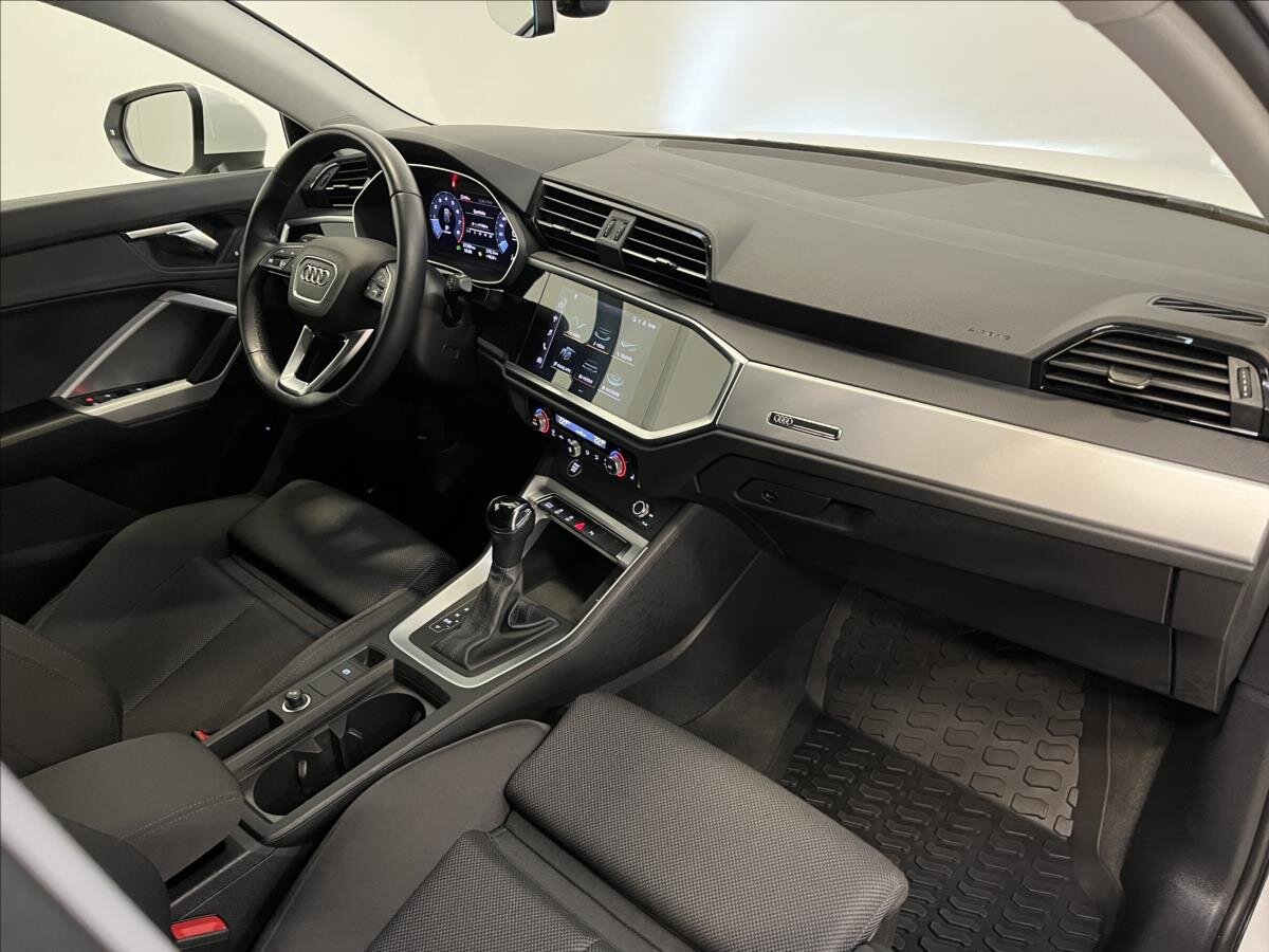Audi Q3 SUV 1,5 l 110 kw