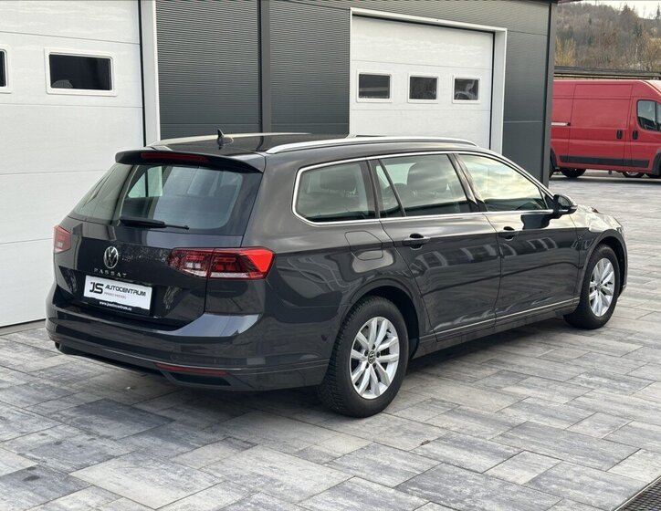 Volkswagen Passat Kombi 1,5 l 110 kw