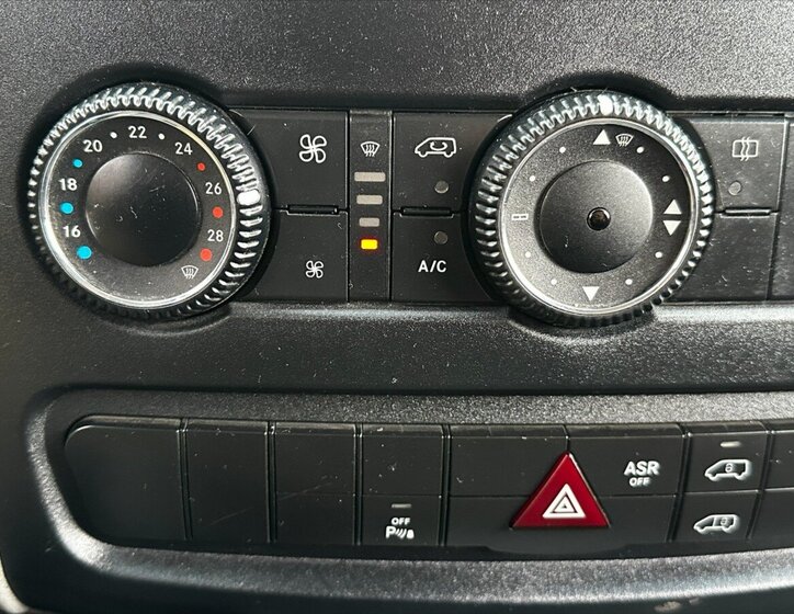 Mercedes-Benz Sprinter 25