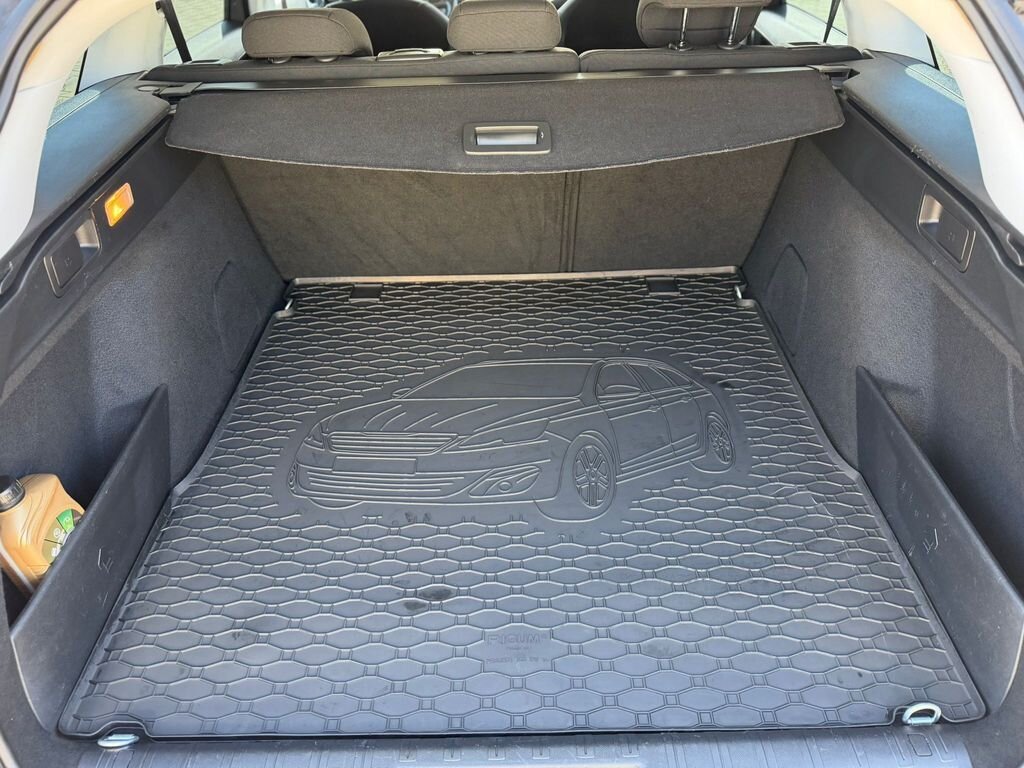 Peugeot 308 Kombi 1,2 l 81 kw