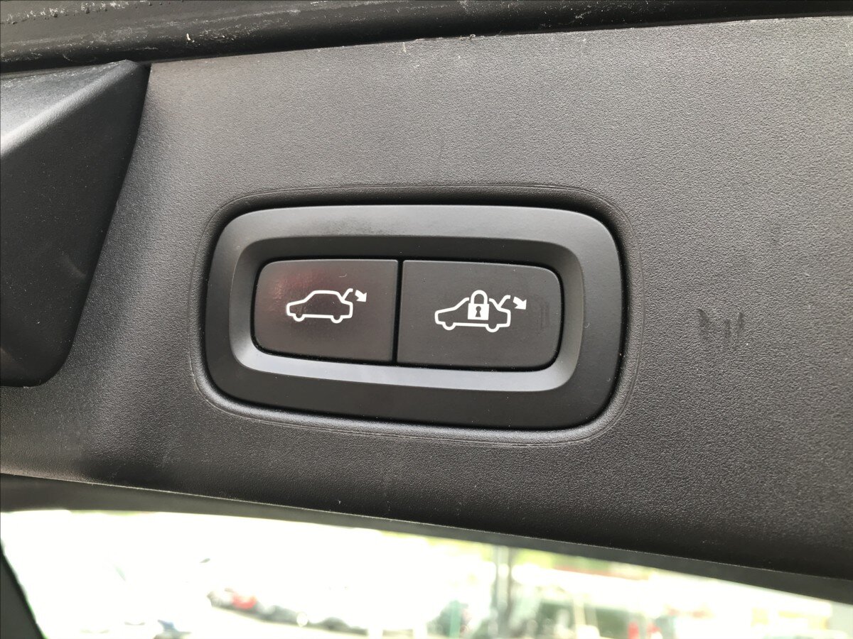 Volvo V90 Kombi 2,0 l 140 kw