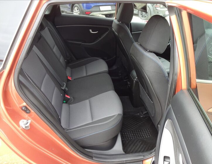 Hyundai i30 Kombi 1,6 l 99 kw