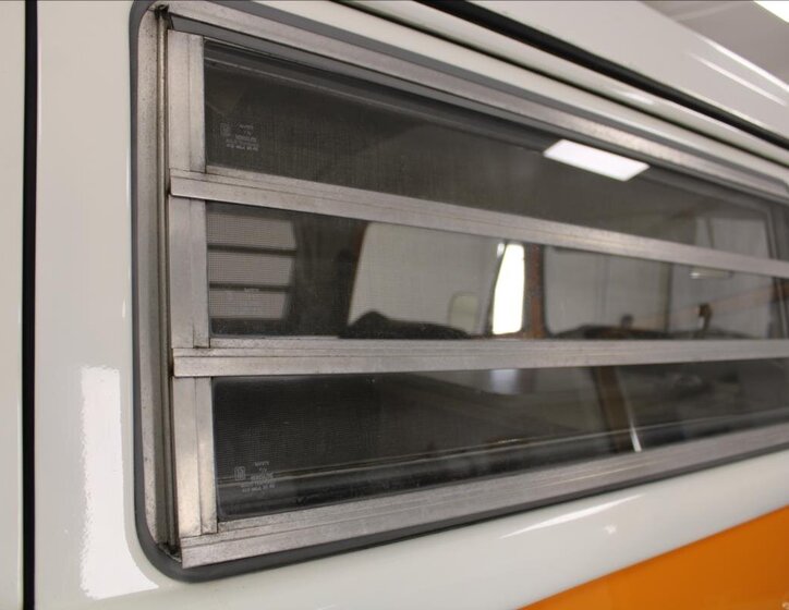 Volkswagen Transporter Kombi 1,3 l 37 kw