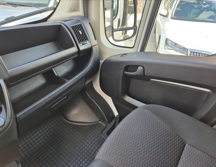 Peugeot Boxer Skříň 2,2 l 121 kw