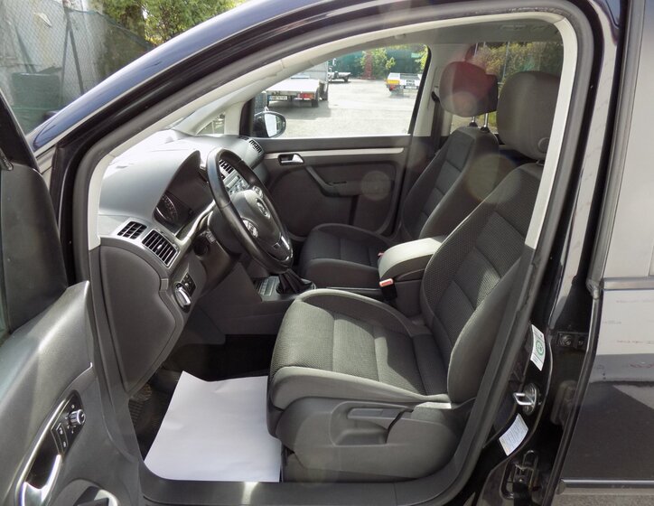 Volkswagen Touran 11