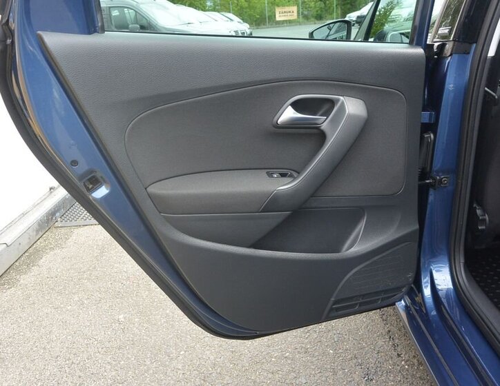 Volkswagen Polo Hatchback 999,0 55 kw