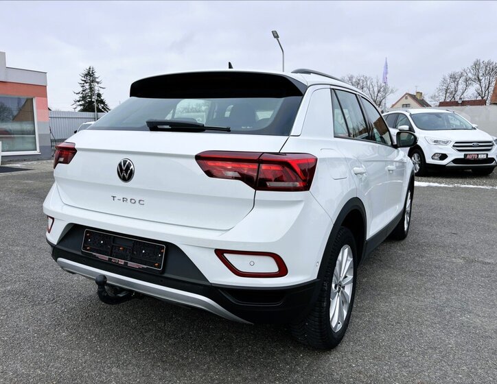 Volkswagen T-Roc 5