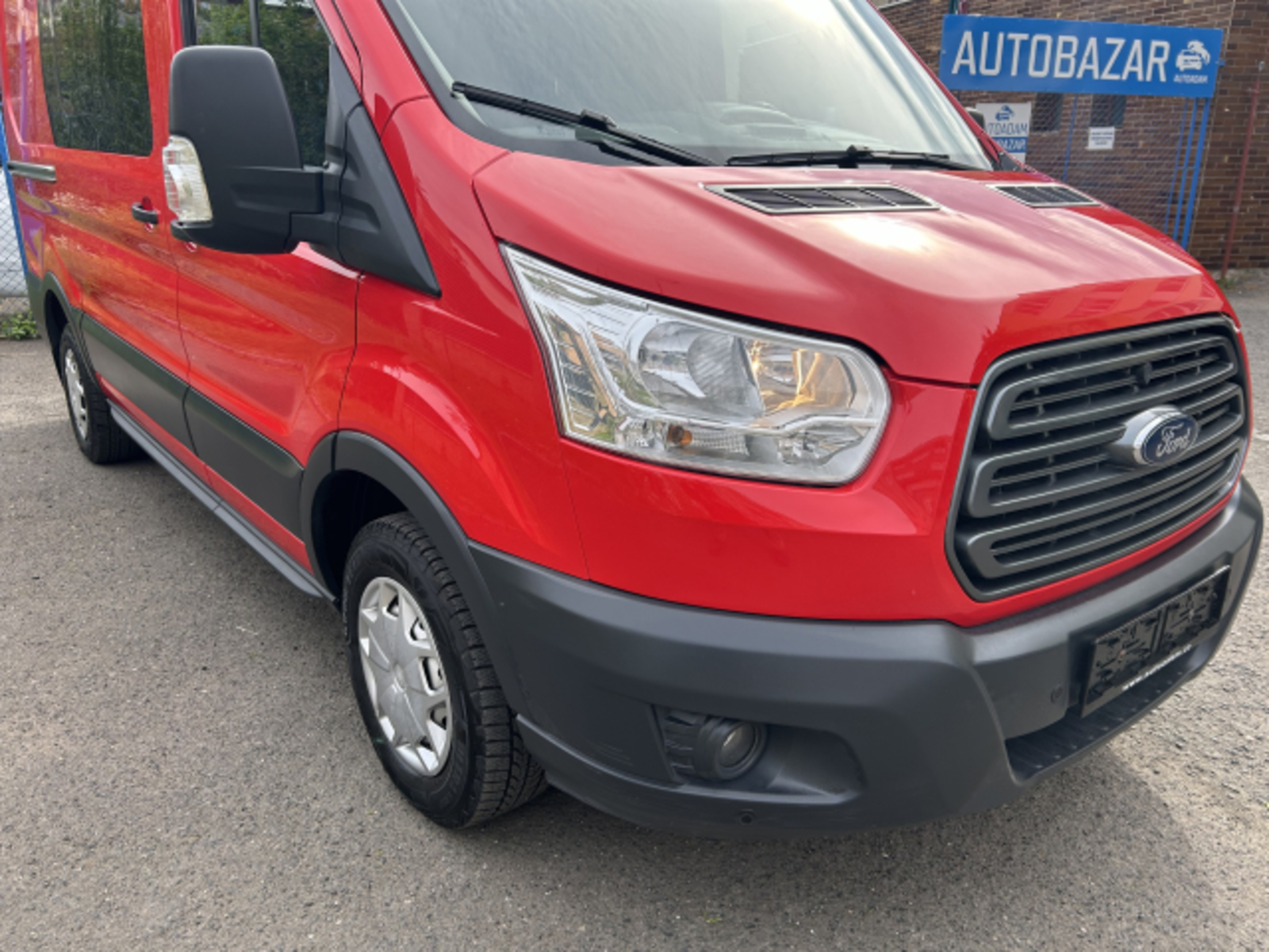 Ford Transit 8