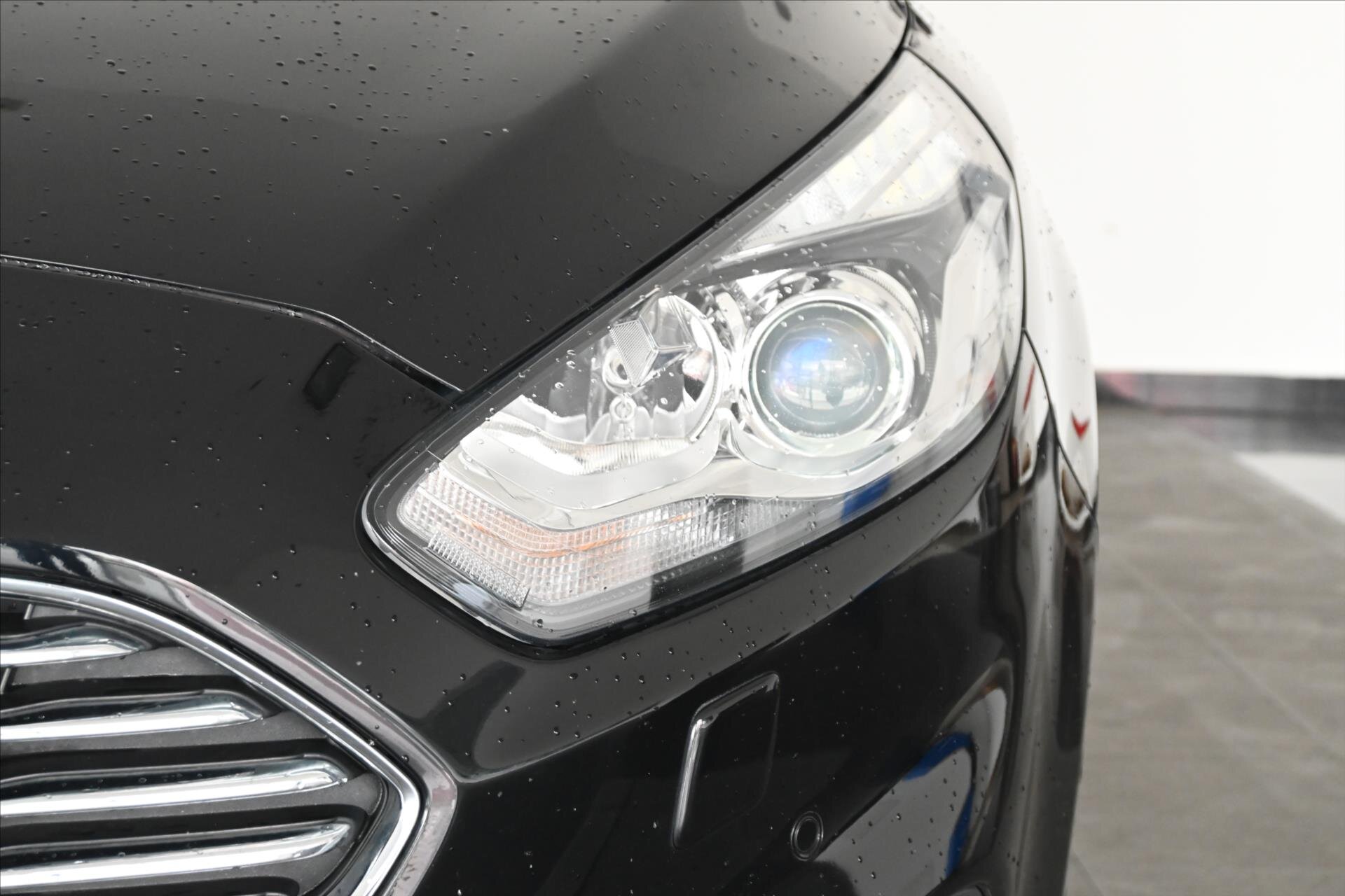 Ford S-MAX MPV 2,0 l 110 kw