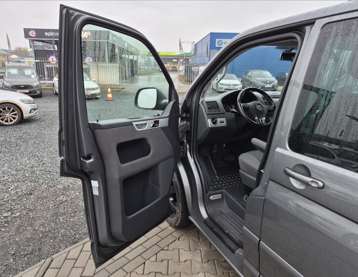 Volkswagen Multivan 7