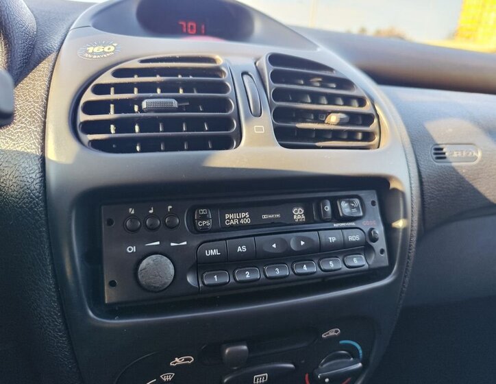 Peugeot 206 Hatchback 1,1 l 44 kw