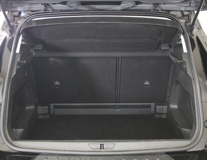 Opel Grandland X SUV / Terénní 1,2 l 96 kw