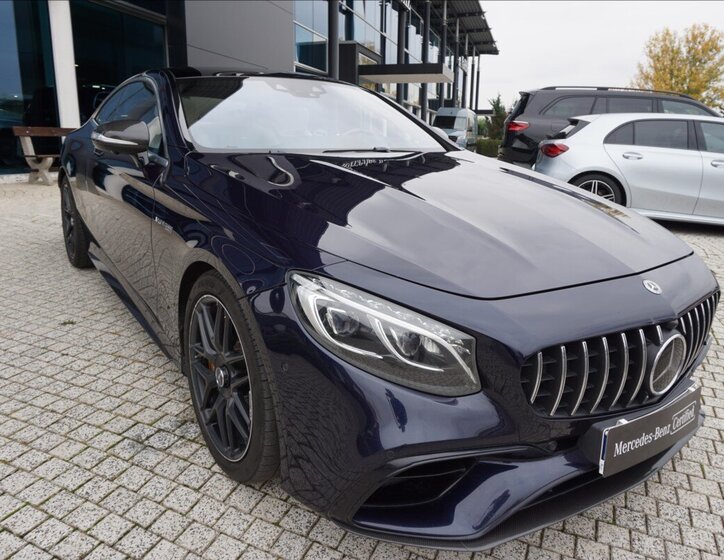 Mercedes-Benz Třídy S Kupé 4,0 l 450 kw