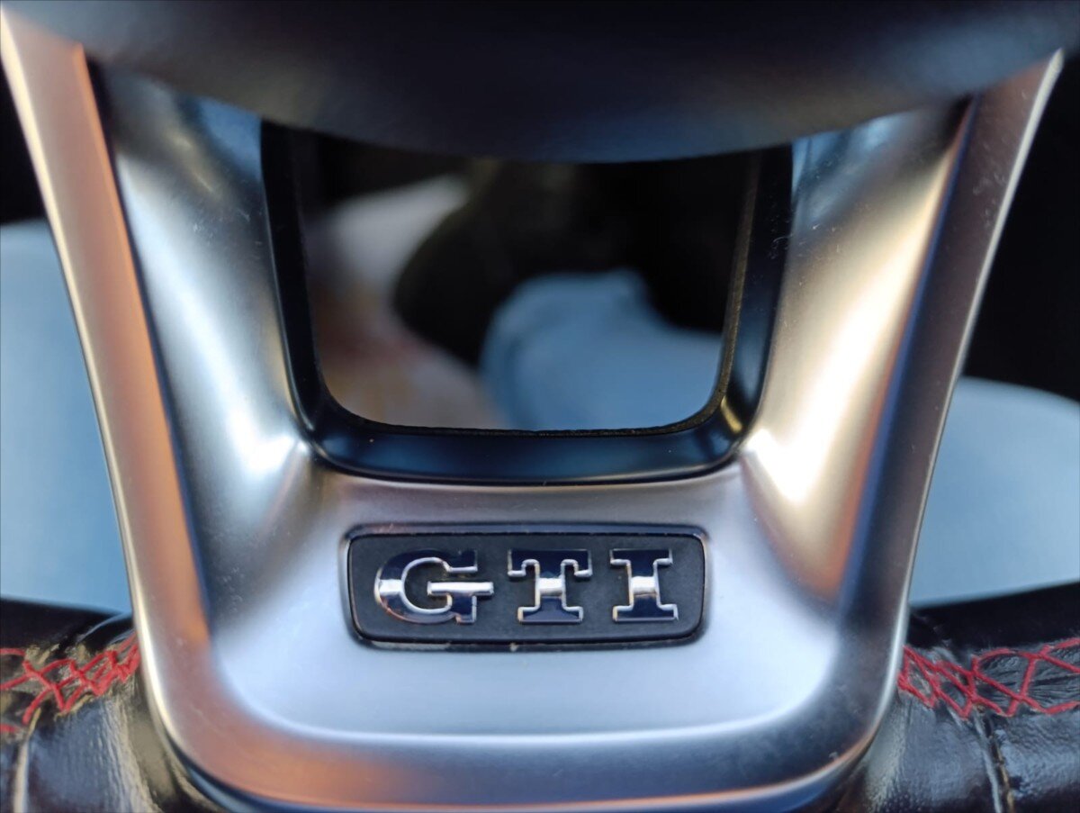 Volkswagen Golf Hatchback 2,0 l 180 kw