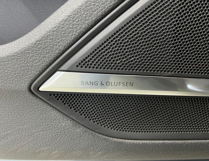 Audi A8 Sedan / Limuzína 3,0 l 210 kw