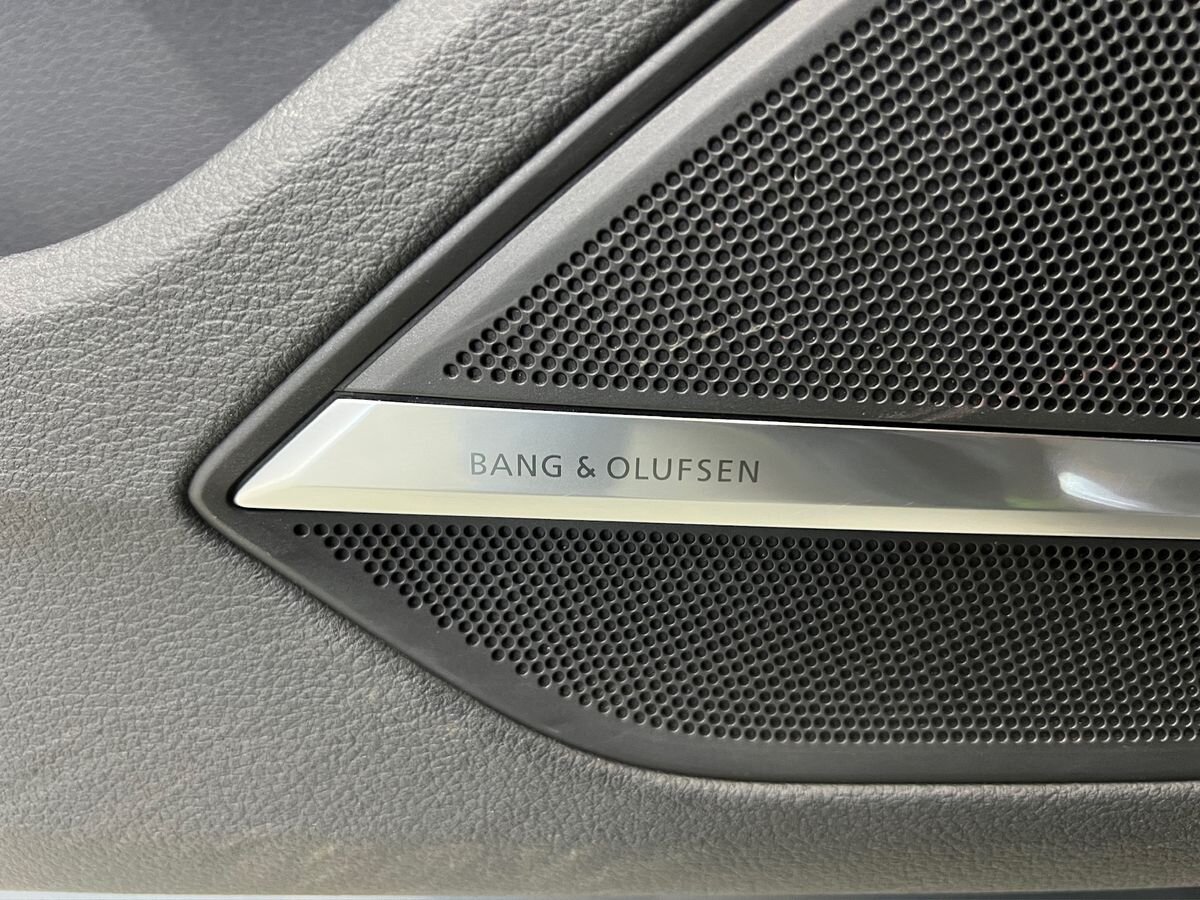 Audi A8 Sedan / Limuzína 3,0 l 210 kw