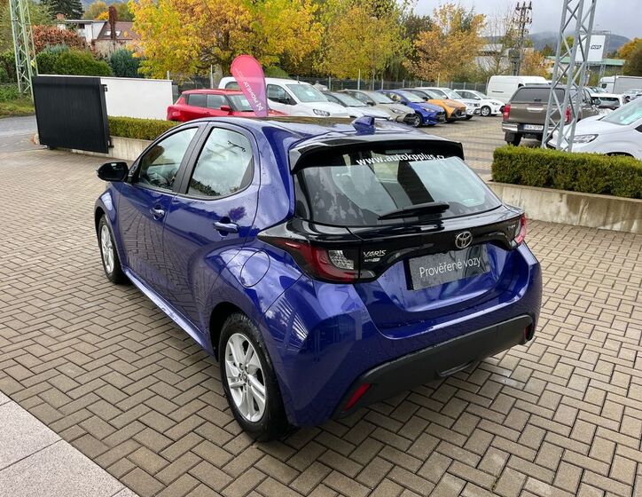 Toyota Yaris 5