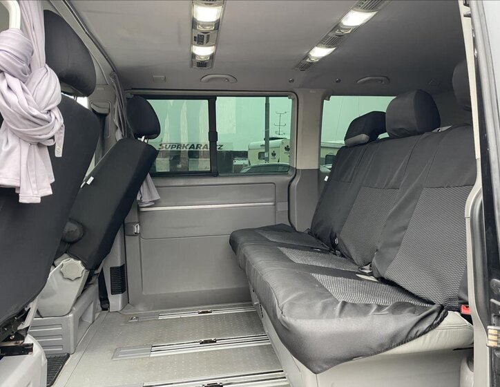 Volkswagen Multivan 27