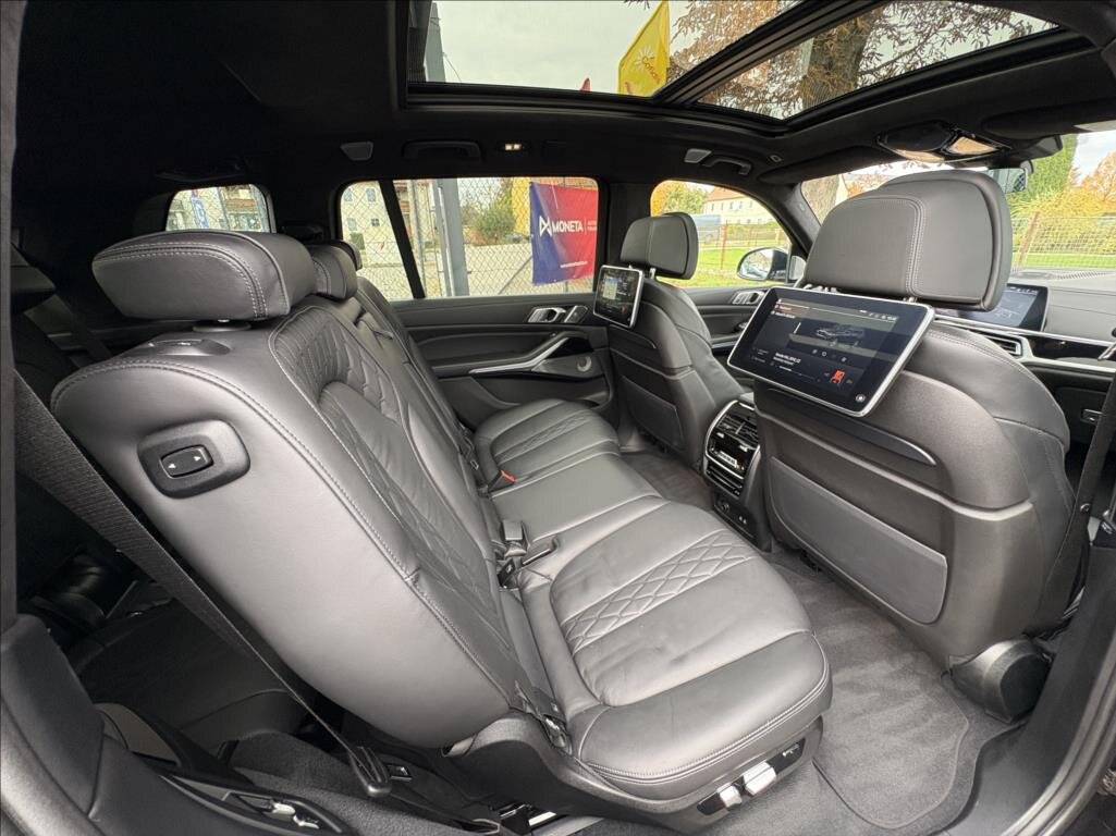 BMW X7 SUV 3,0 l 294 kw