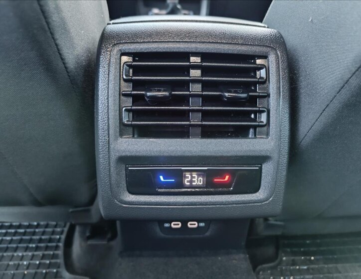 Volkswagen Golf Kombi 1,5 l 96 kw