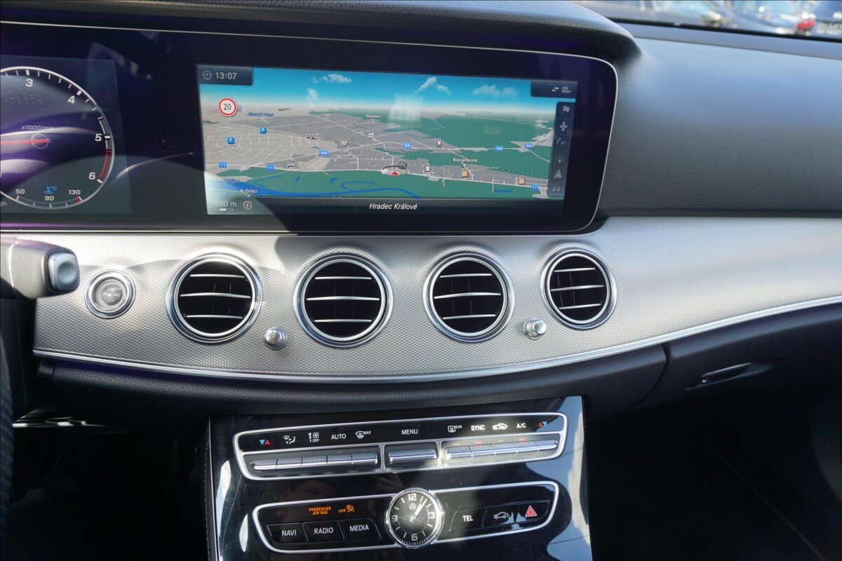Mercedes-Benz Třídy E Kombi 2,0 l 143 kw