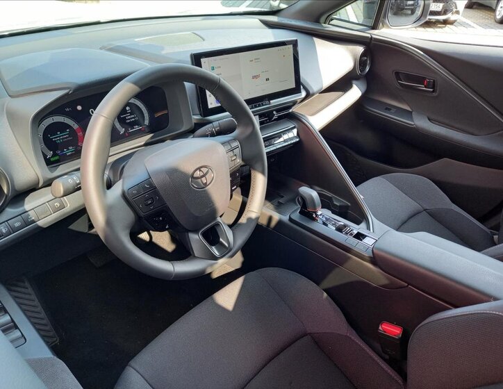 Toyota C-HR SUV 2,0 l 145 kw