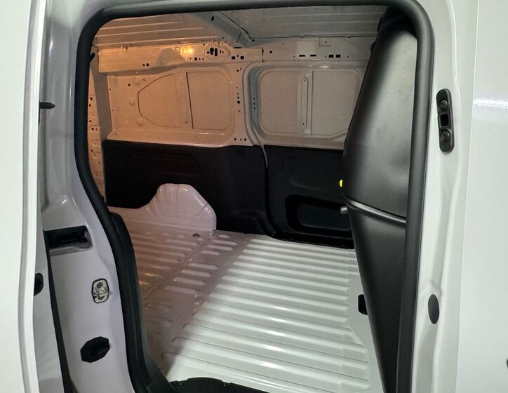 Toyota ProAce City 11