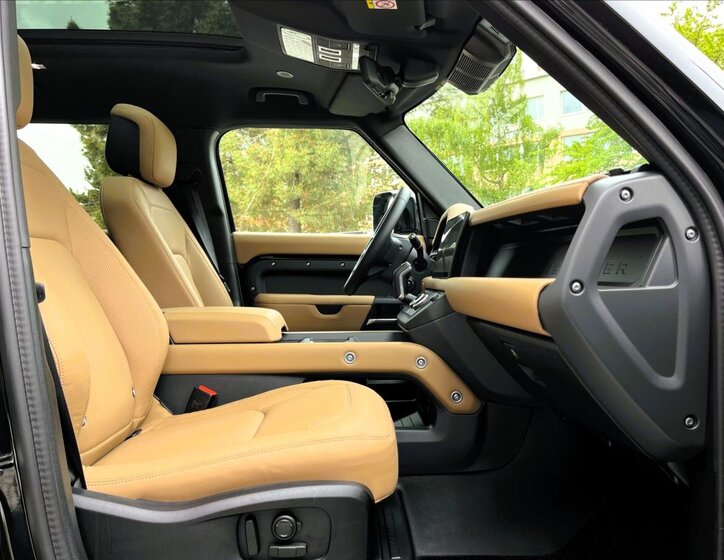 Land Rover Defender SUV 3,0 l 257 kw