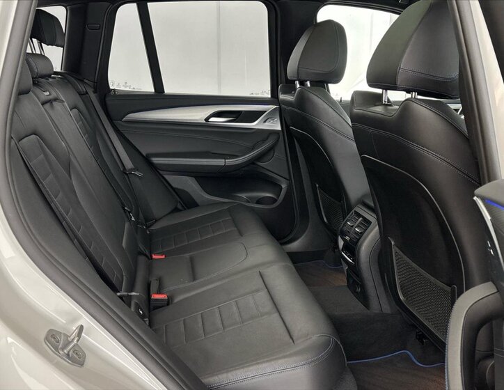 BMW X3 SUV / Terénní 2,0 l 140 kw