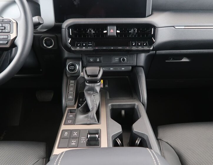 Toyota Land Cruiser SUV / Terénní 2,8 l 151 kw